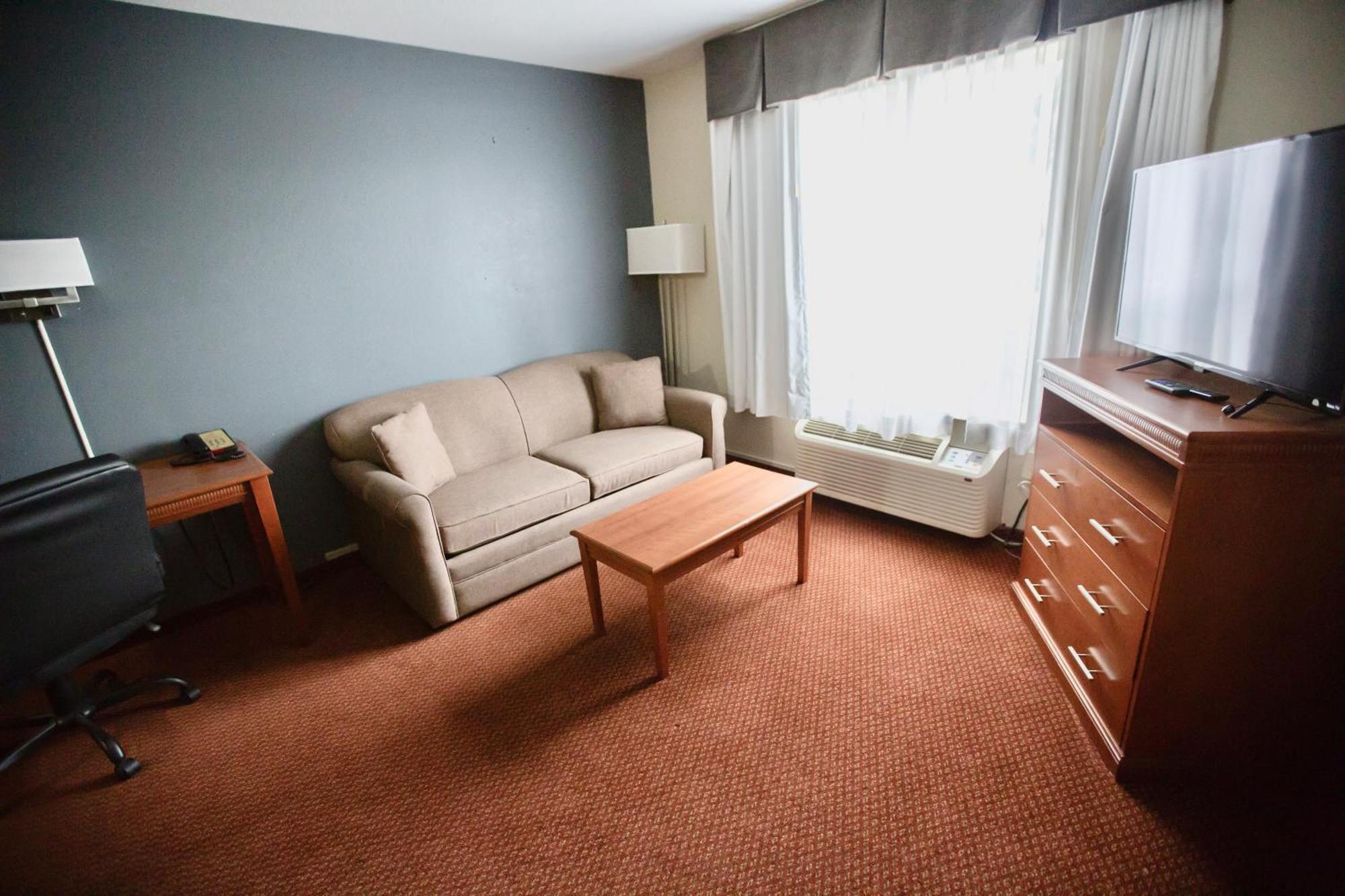 Super 8 By Wyndham Whitecourt Hotell Eksteriør bilde