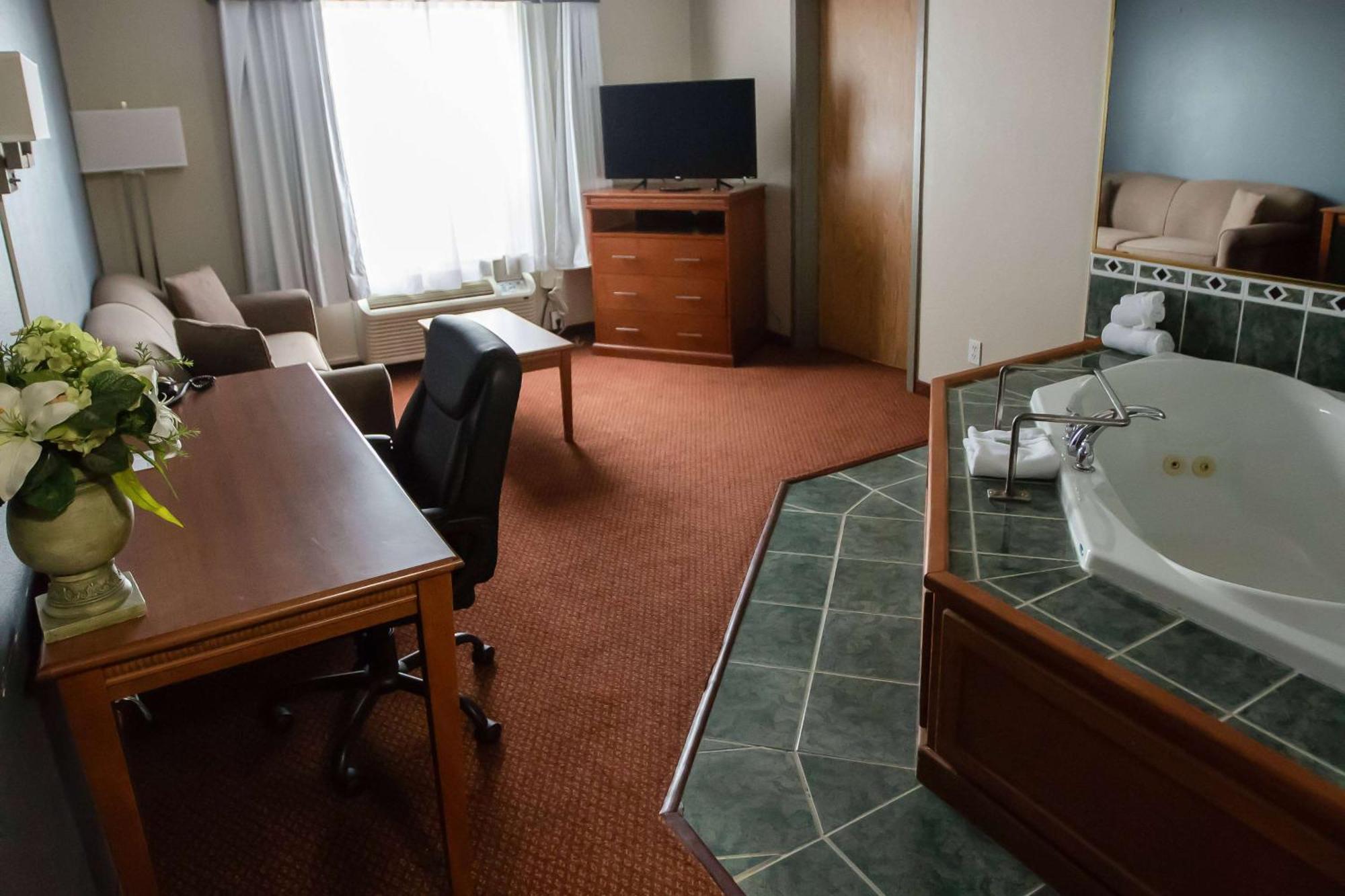 Super 8 By Wyndham Whitecourt Hotell Eksteriør bilde