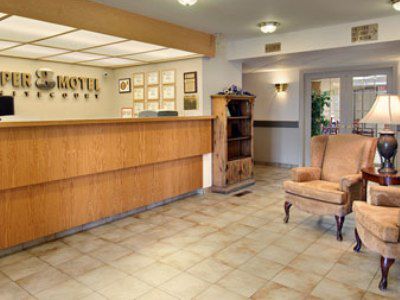 Super 8 By Wyndham Whitecourt Hotell Interiør bilde